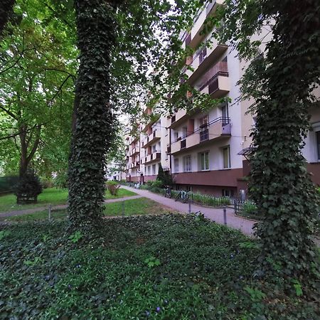 Na Muranowie - Mieszkanie Z Historia I In Muranow - A Flat With Warsaw History מראה חיצוני תמונה