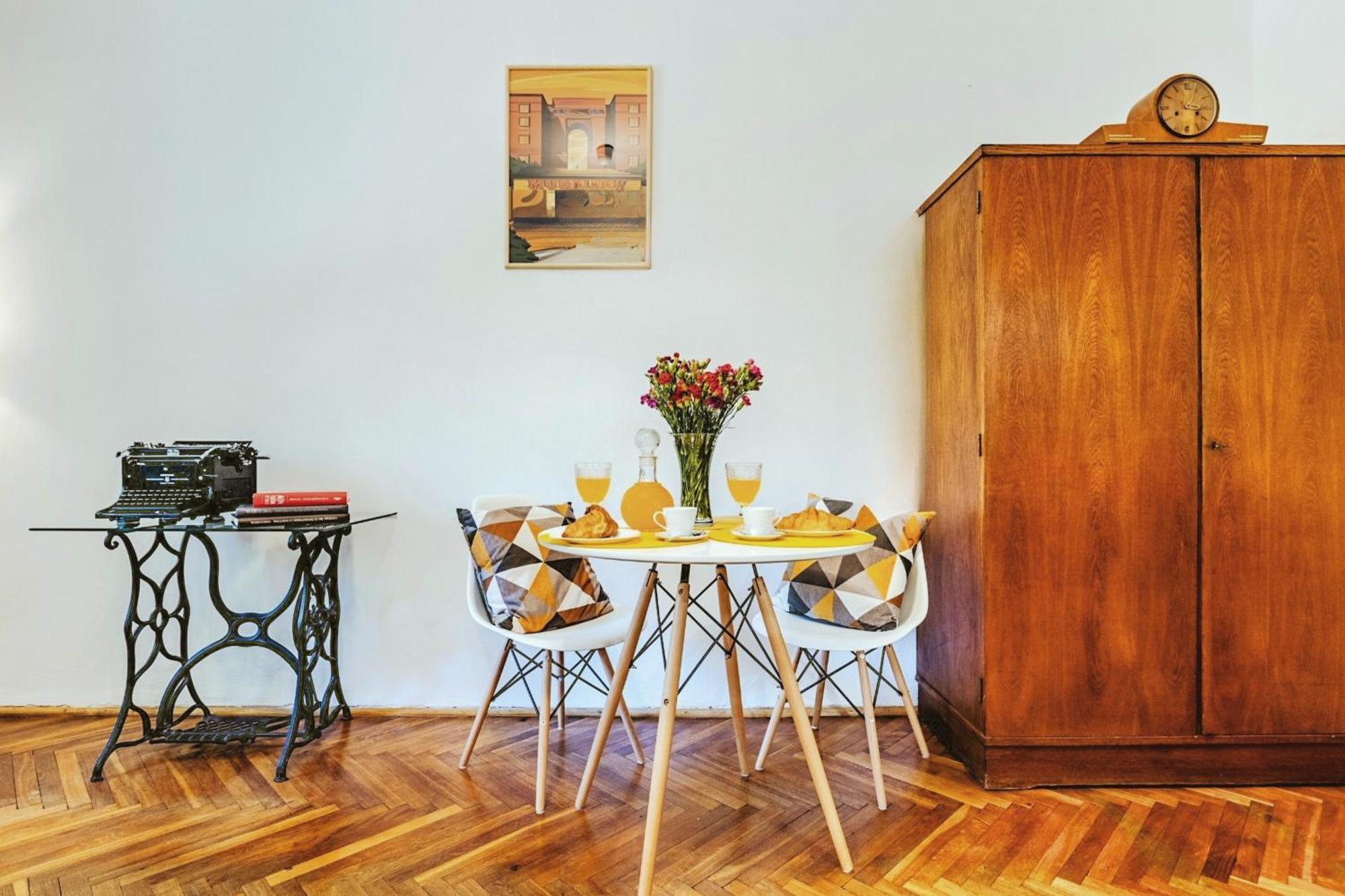 Na Muranowie - Mieszkanie Z Historia I In Muranow - A Flat With Warsaw History מראה חיצוני תמונה